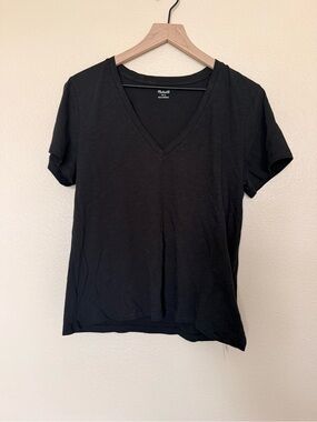 Madewell Black V-Neck Short Sleeve Tee